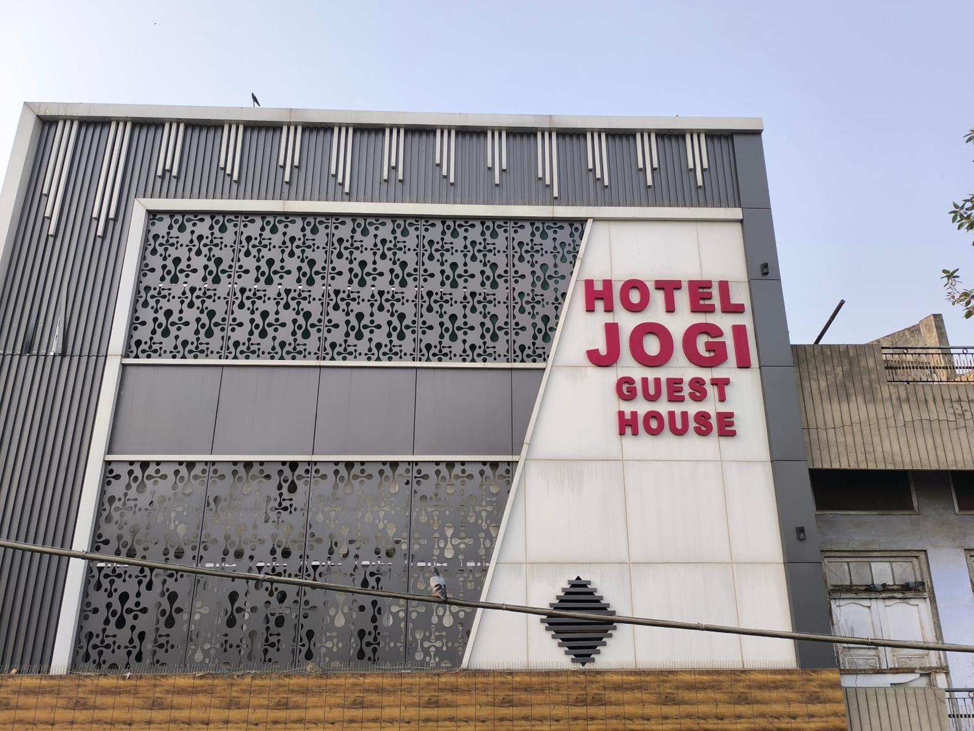 Hotel Jogi Guest House Welcome All Families, Friends, Groups, Couples, Singles Fully Airconditioner, Attach Washrooms, Lift, Wifi, 24 Hours Room Service, Power Backup Amritsar Eksteriør billede